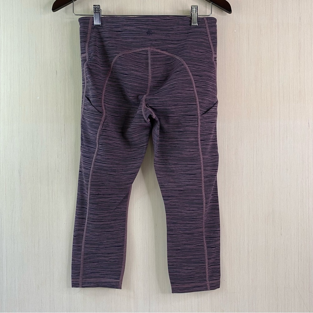 Athleta Women’s Ultimate Capri Double Pockets Purple/Black Size Small - Picture 2 of 8